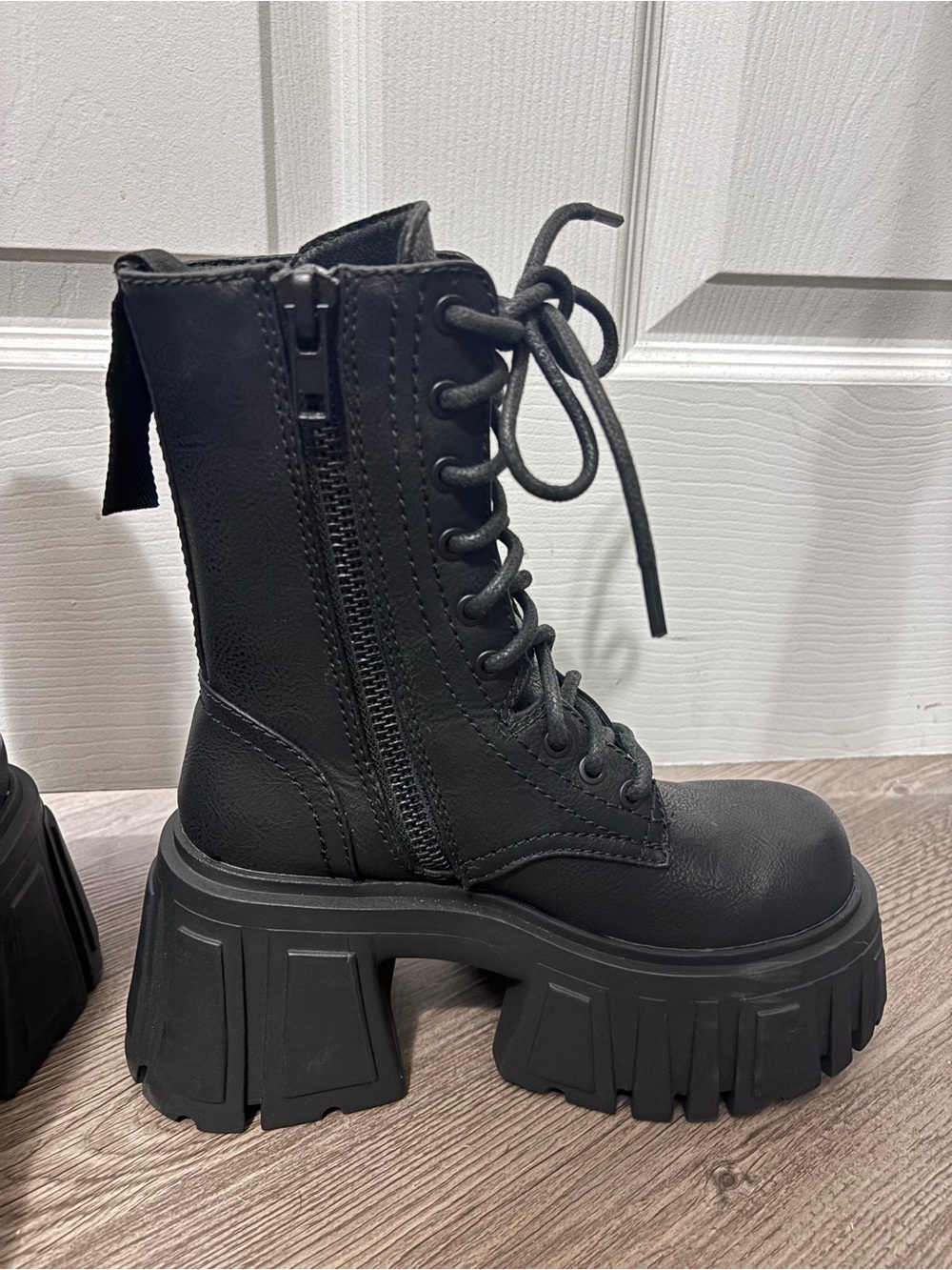 Dolls Kill / Widow For All Eternity Platform Boots - Picture 3 of 7